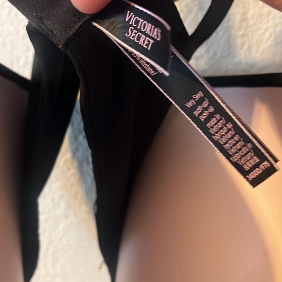 Victoria’s Secret very sexy pushup bling straps - Picture 3 of 3